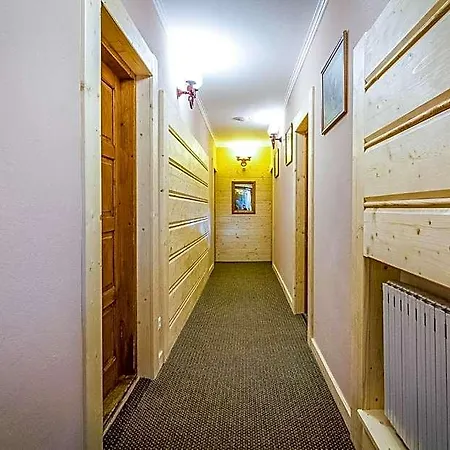 Apart-hotel Pod Nosalem 3*