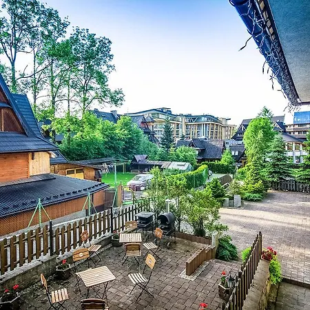 Pod Nosalem 3* זקופאנה