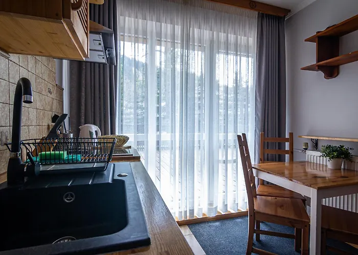 Pod Nosalem מלון דירות זקופאנה